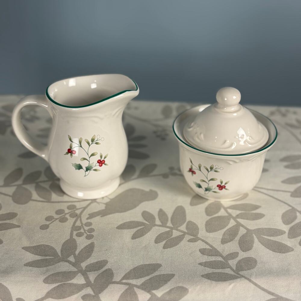 1990s Pfaltzgraff Winterberry Creamer and covered Sugar Set Christmas Holiday